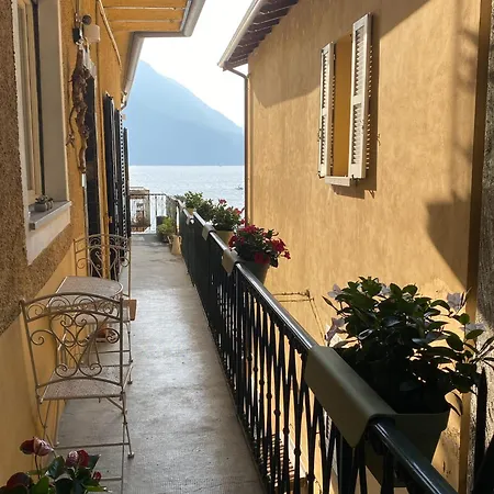 Casa Cortesella Guest house Varenna